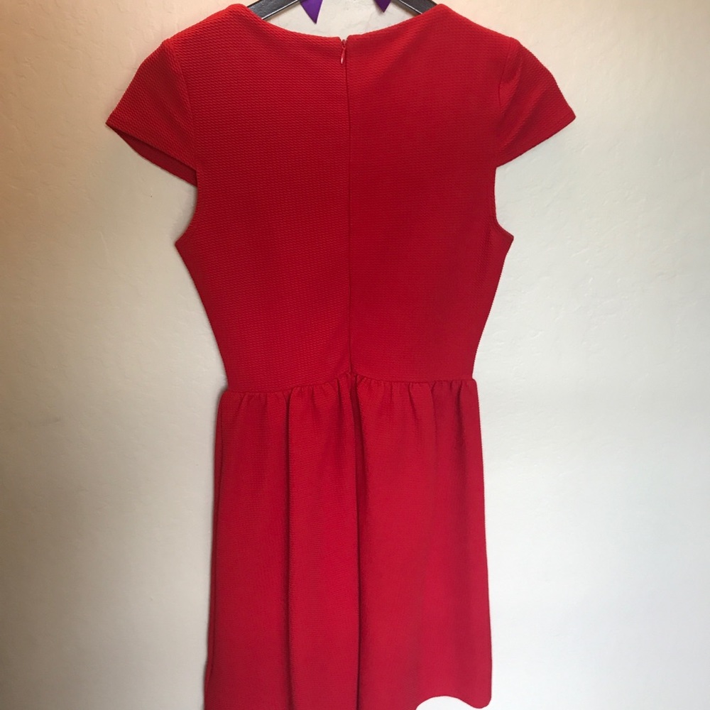 Alya | Red Swing Bead Detail Dress - Picture 3 of 4